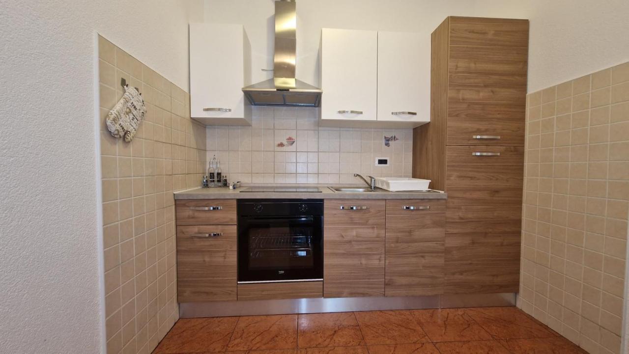 Apartments In Rijeka, Free Parking And Large Terrace, 15Min Drive From The Beach Eksteriør billede