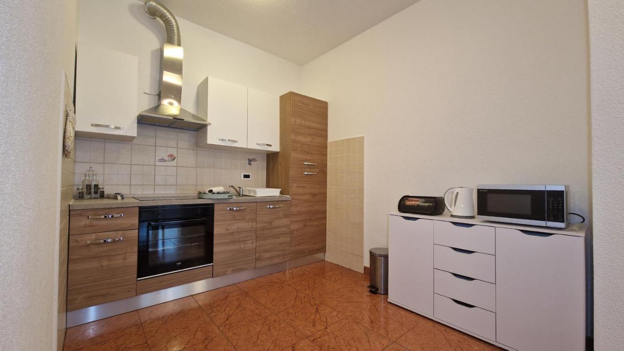 Apartments In Rijeka, Free Parking And Large Terrace, 15Min Drive From The Beach Eksteriør billede