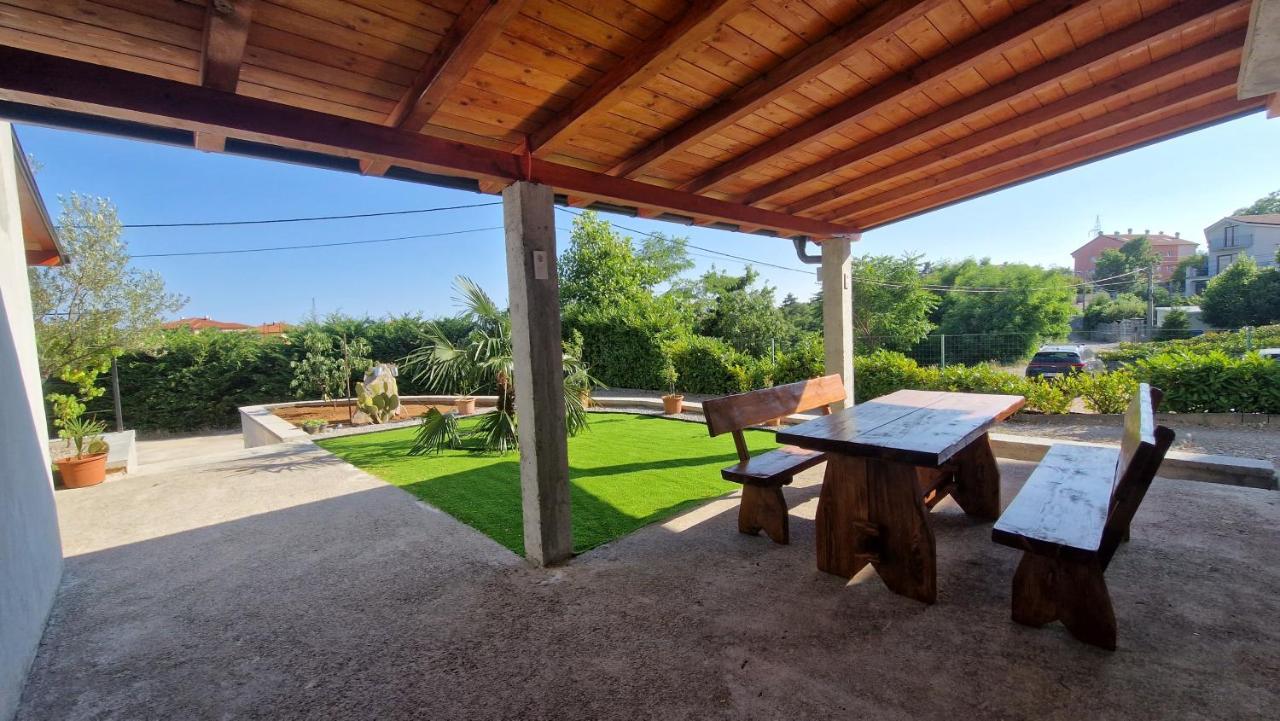 Apartments In Rijeka, Free Parking And Large Terrace, 15Min Drive From The Beach Eksteriør billede