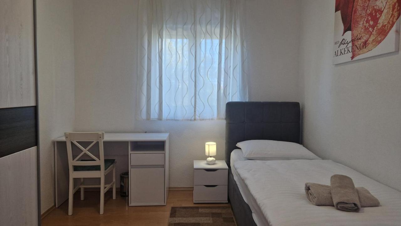 Apartments In Rijeka, Free Parking And Large Terrace, 15Min Drive From The Beach Eksteriør billede