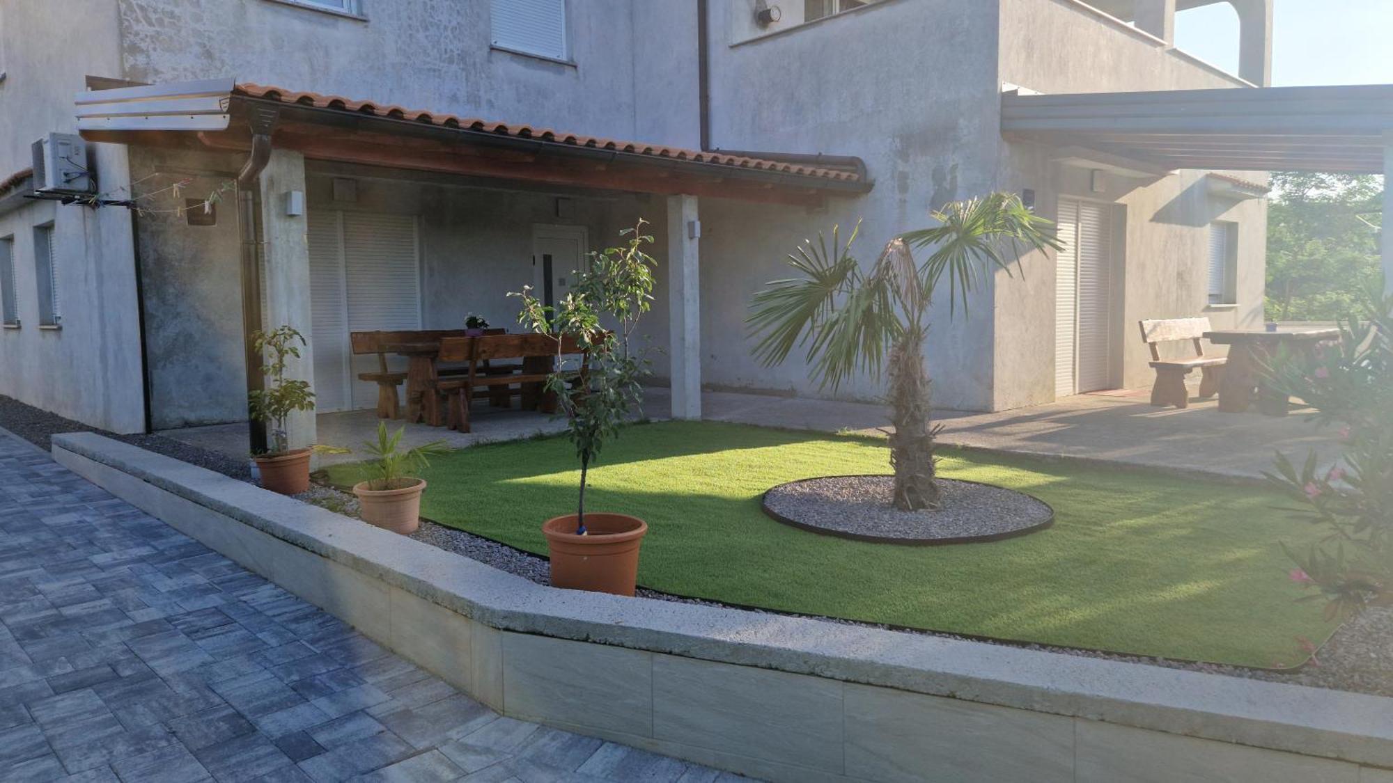 Apartments In Rijeka, Free Parking And Large Terrace, 15Min Drive From The Beach Eksteriør billede